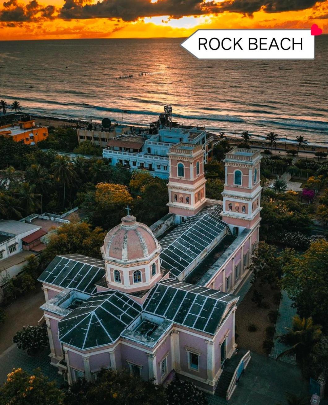 Serenity Sands Beach Resort Пондичери Екстериор снимка